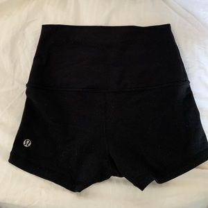 Lululemon booty shorts